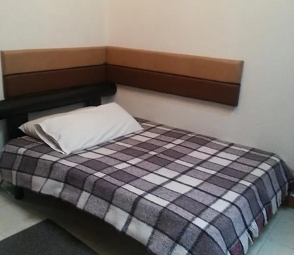 Pensión Suites Bosques Medica Sur 2*